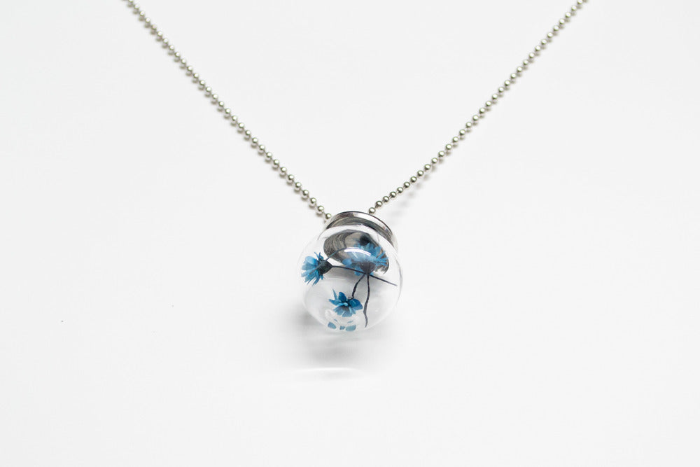 Glass Globe Dried Daisy Necklace