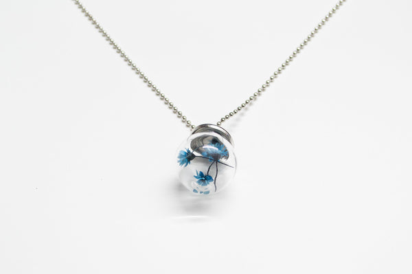 Glass Globe Dried Daisy Necklace