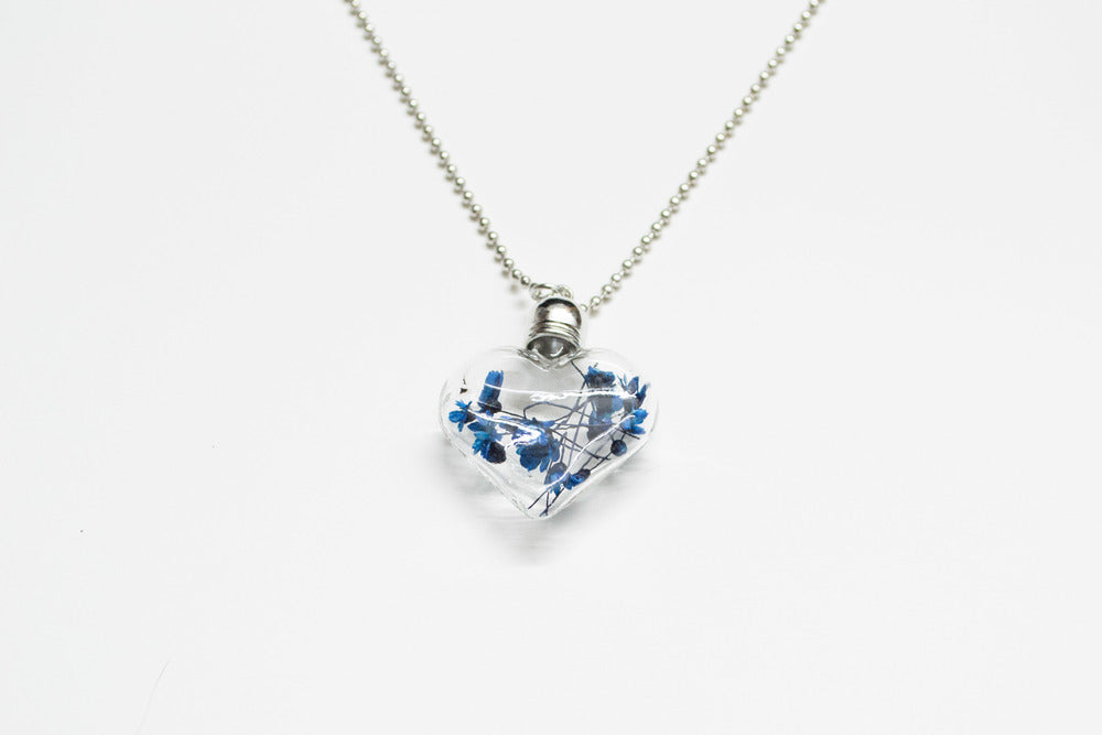 Glass Heart Dried Daisy Necklace